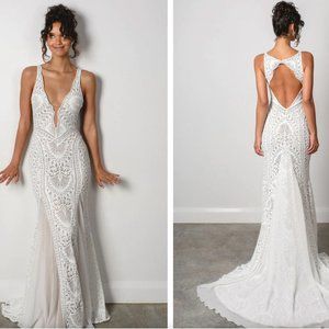 Grace Loves Lace CHELO bridal gown fits 8-10 Ivory w/Ivory lining BOHO Stretchy